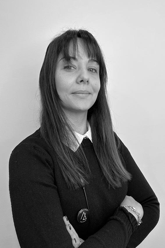 Simona